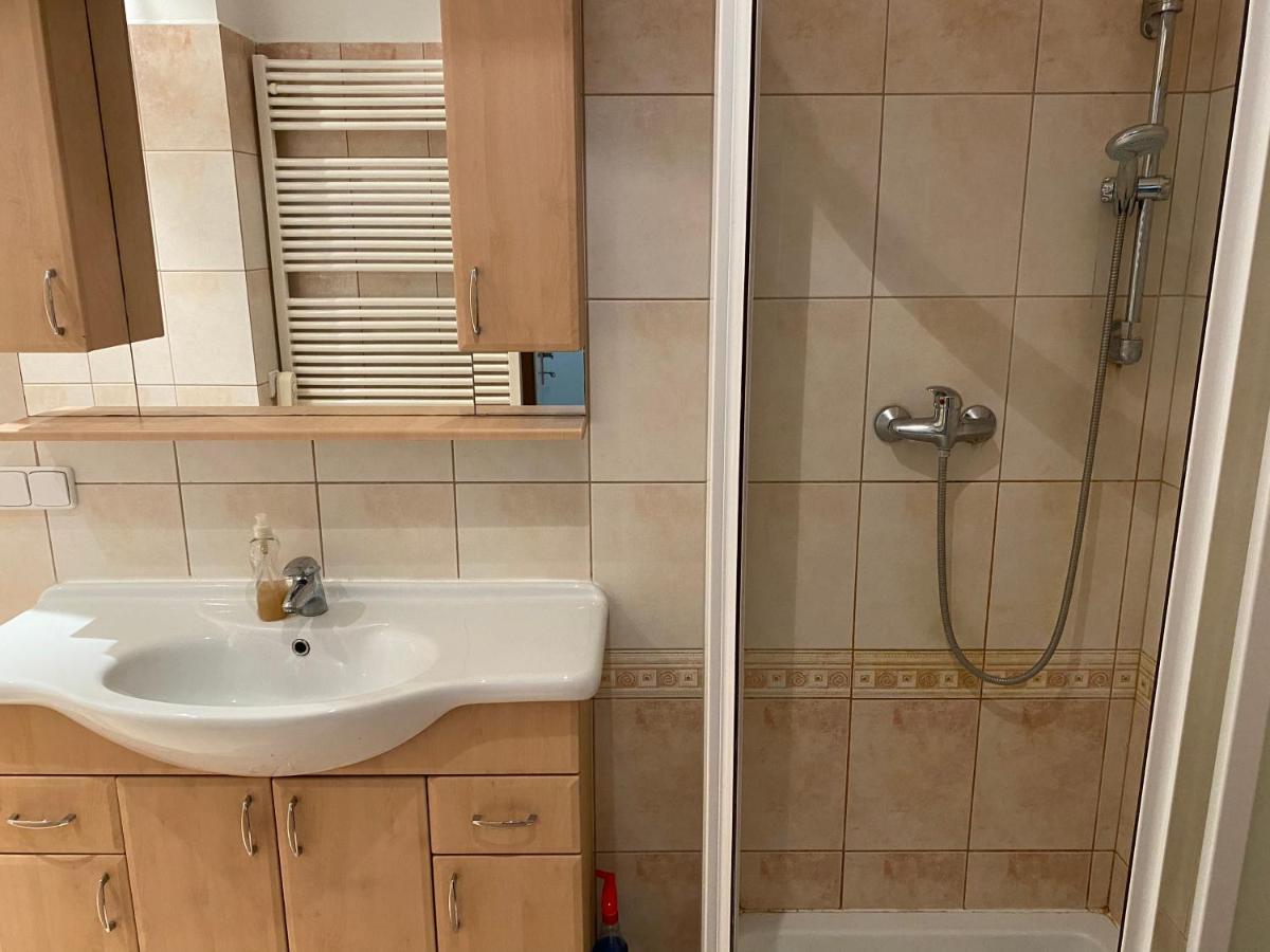 Apartments Tomkova Χράντεκ Κράλοβε Εξωτερικό φωτογραφία