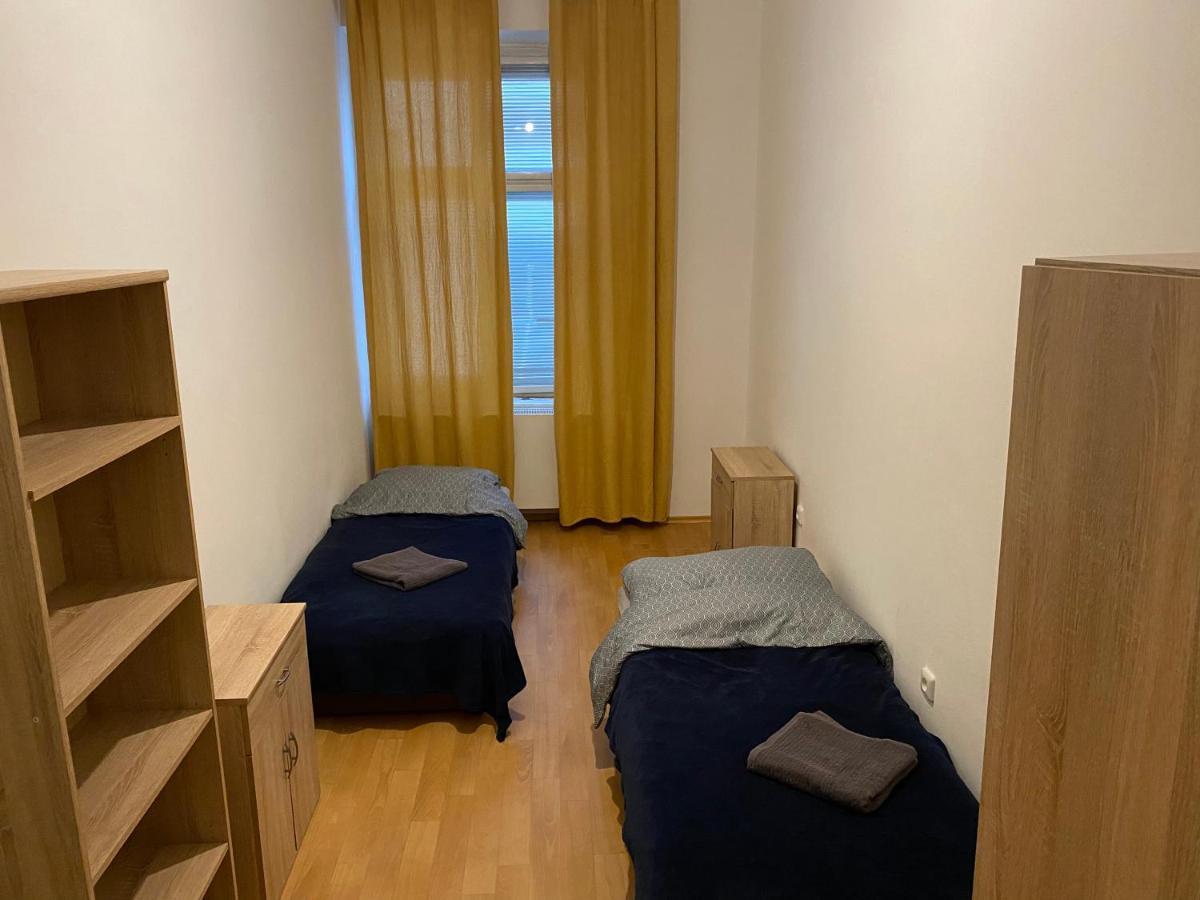 Apartments Tomkova Χράντεκ Κράλοβε Εξωτερικό φωτογραφία